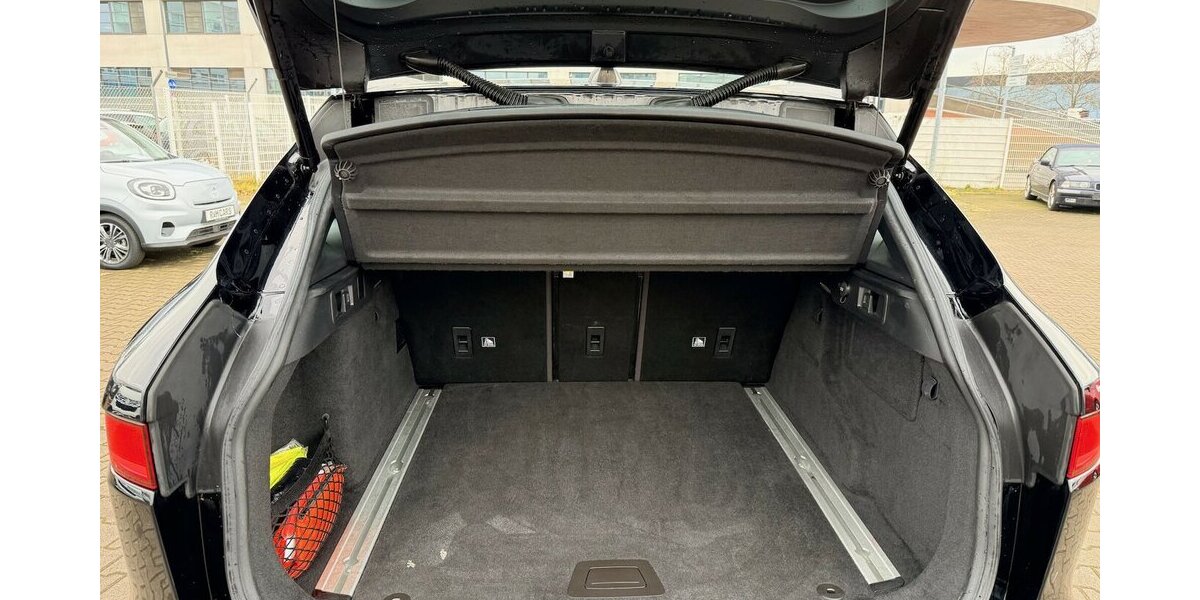 Jaguar F-Pace 2.0 R-Sport AWD 177KW 142.010 km 18.999 &euro; Frankfurt 60386