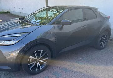 Toyota C-HR 27.025 km 29.000 &euro; Frankfurt am Main 60389