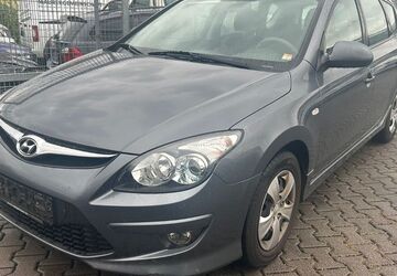 Hyundai i30 210.000 km 2.850 &euro; Büdingen 63654