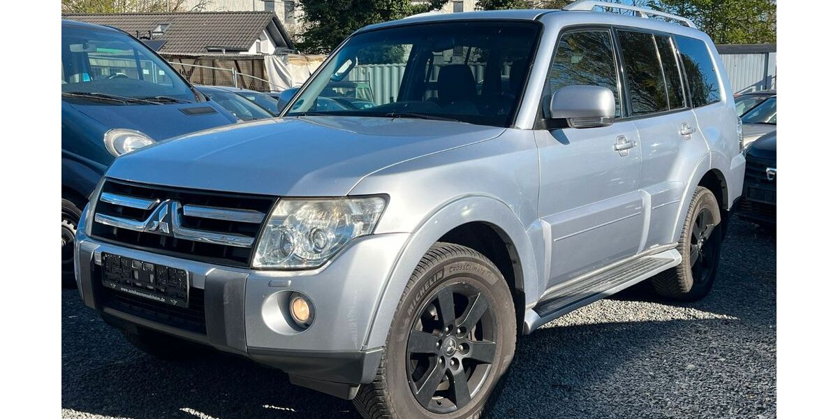 Mitsubishi Pajero 239.000 km 9.990 &euro; Frankfurt 65933