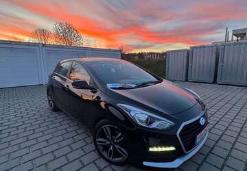 Hyundai i30 129.000 km 10.999 &euro; Friedrichsdorf 61381