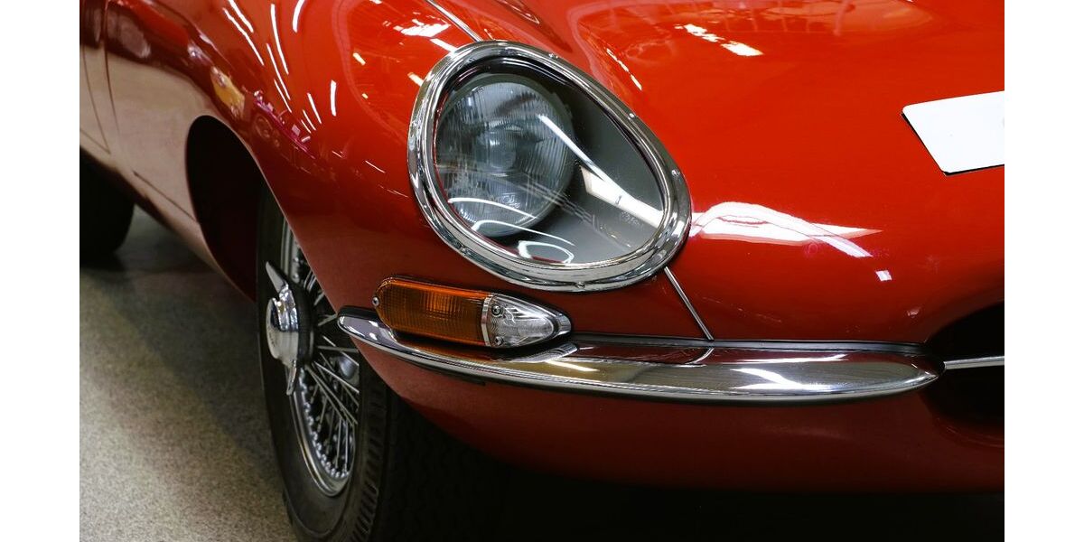 Jaguar E-Type 16.000 km 109.900 &euro; Alzenau 63755