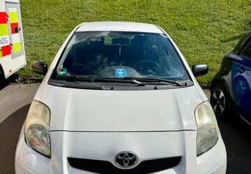 Toyota Yaris 182.280 km 2.199 &euro; Dietzenbach 63128