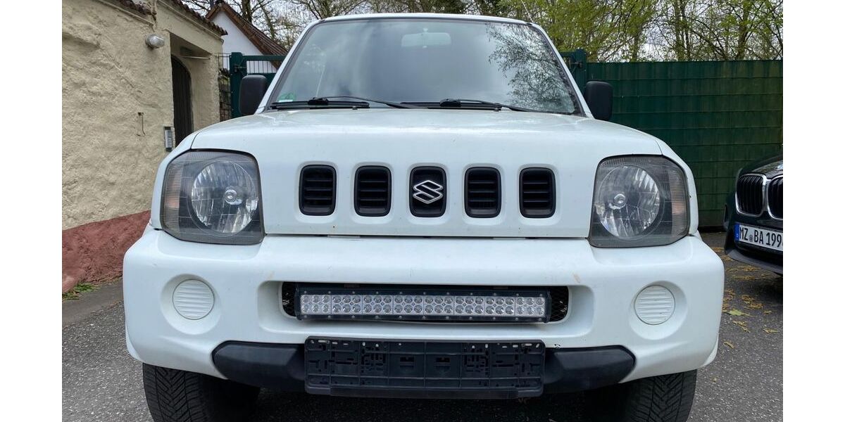 Suzuki Jimny 149.000 km 4.299 &euro; Frankfurt Praunheim 60488