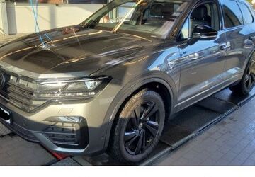 VW Touareg 19.251 km 60.480 &euro; Hanau 63452