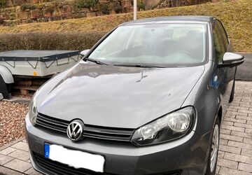 VW Golf 146.900 km 5.900 &euro; Frankfurt 60487