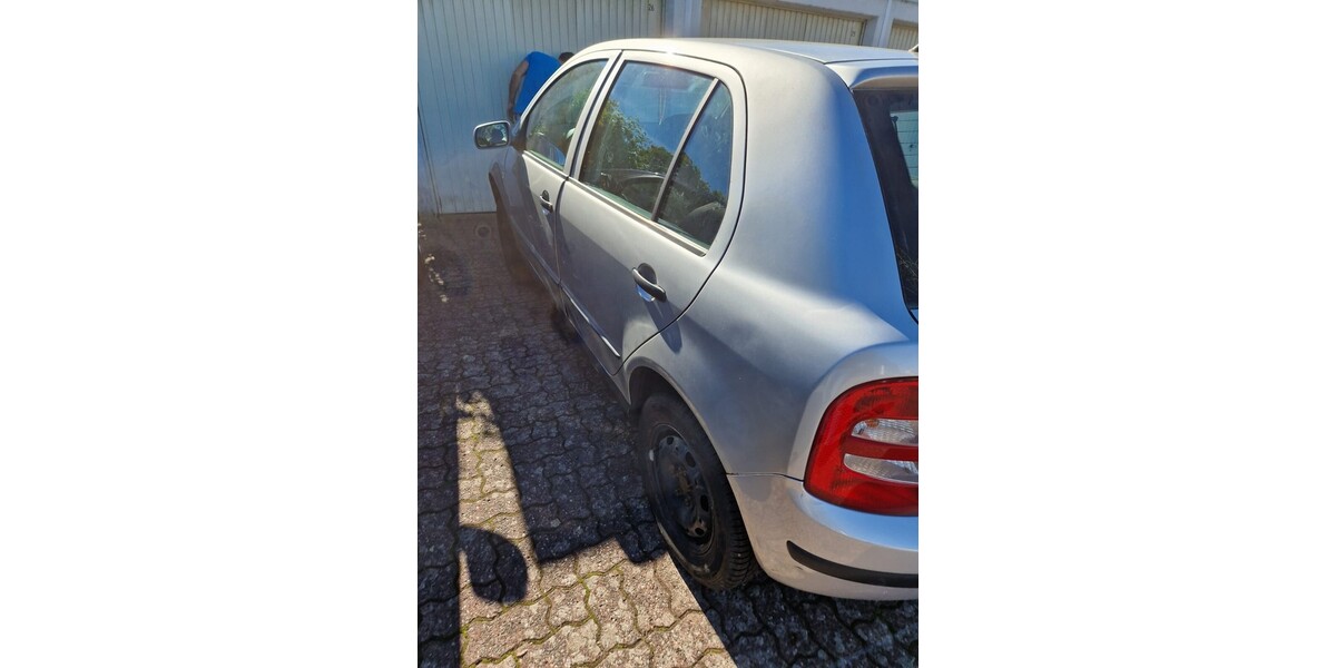 Skoda Fabia 14.800 km 2.300 &euro; Aschaffenburg 63701