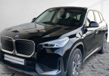 BMW iX1 29.044 km 30.677 &euro; Frankfurt 60314