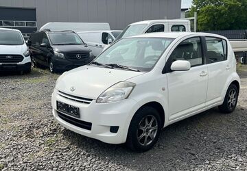 Daihatsu Sirion 157.000 km 2.300 &euro; Büdingen-Düdelsheim 63654