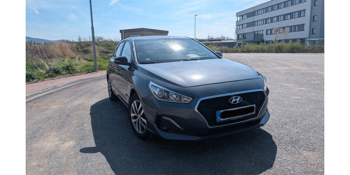 Hyundai i30 68.500 km 13.900 &euro; Freigericht 63579