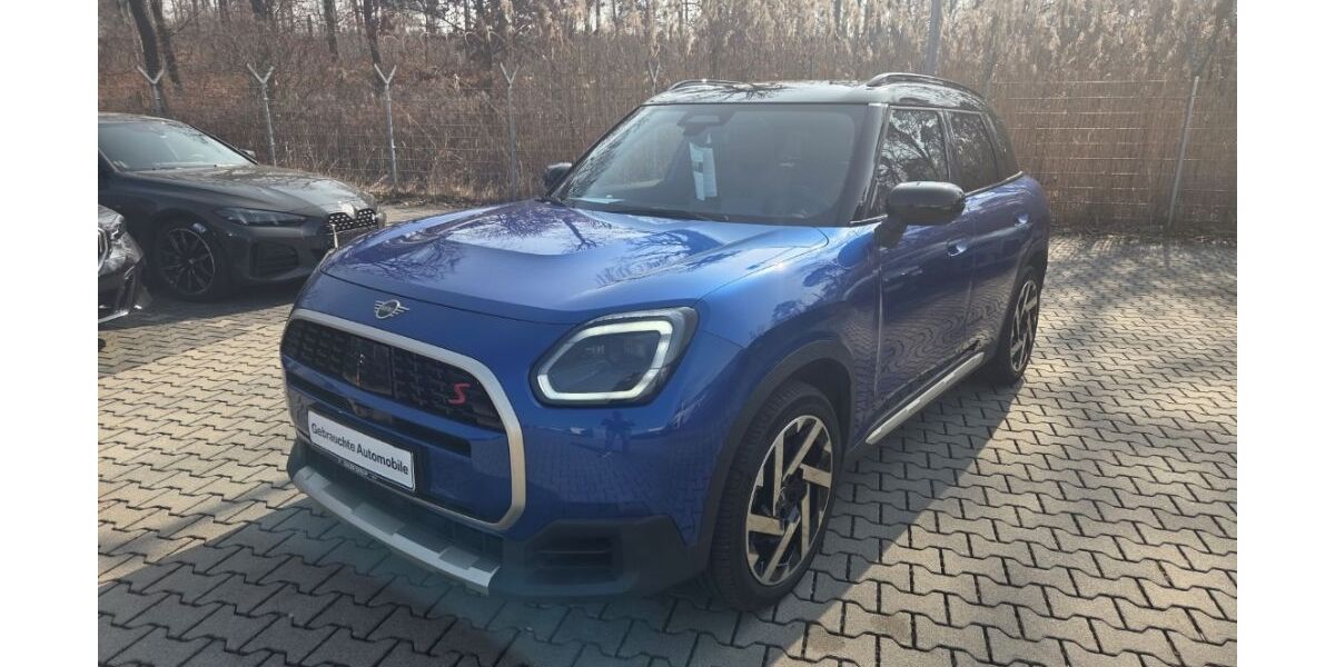 Mini Countryman S (Cooper) 7.909 km 38.933 &euro; Rödermark 63322