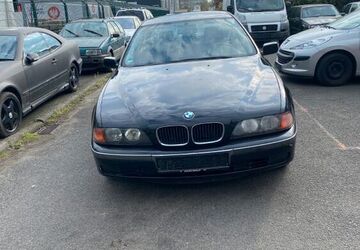 BMW 520 349.000 km 3.000 &euro; Hanau 63457