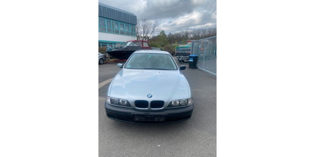 BMW 520 154.000 km 1.499 &euro; Hanau 63457