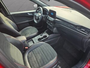 Ford Kuga ST-Line X*Winter*AHK*Styling*Technologie 30.000 km 26.390 &euro; Nidderau 61130