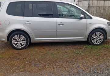 VW Touran 255.000 km 4.900 &euro; Hanau 63452