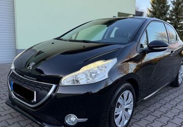 Peugeot 208 135.000 km 3.600 &euro; Nidderau 61130