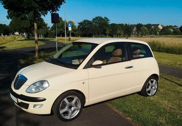 Lancia Ypsilon 161.859 km 2.800 &euro; Hanau 63454