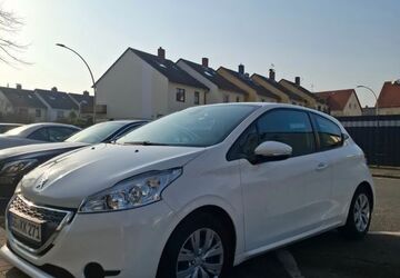 Peugeot 208 165.000 km 3.800 &euro; Kelsterbach 65451