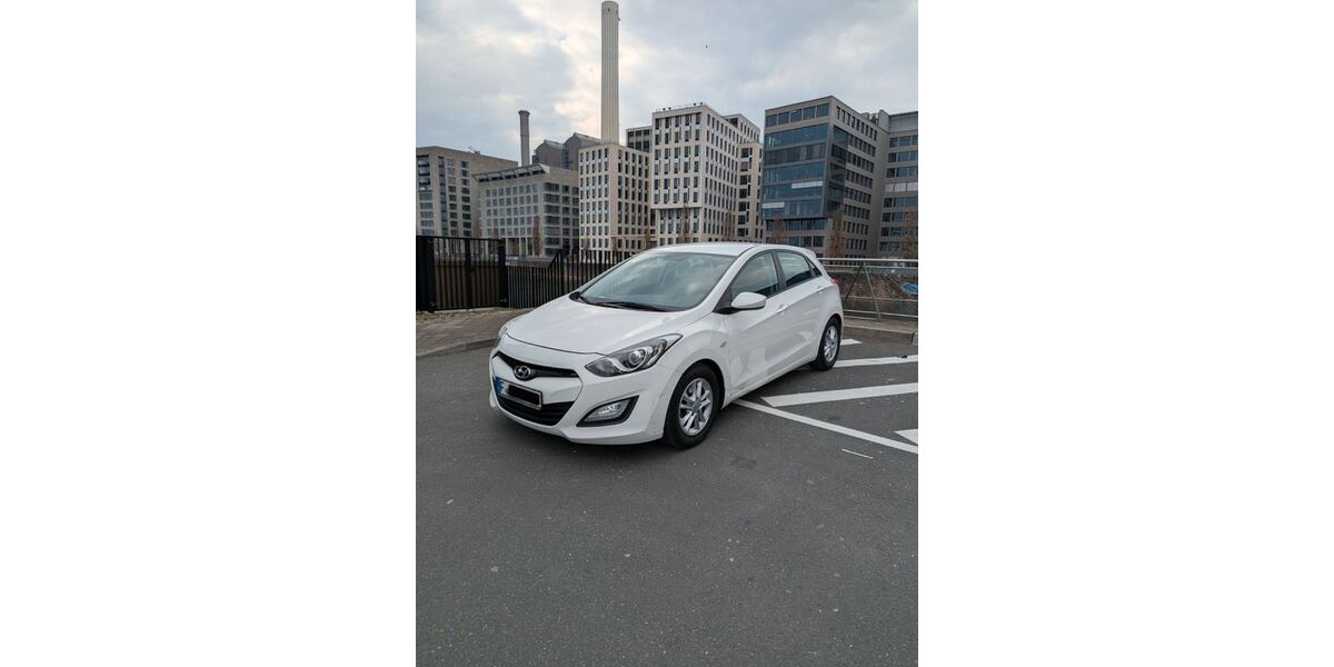Hyundai i30 148.500 km 5.599 &euro; Frankfurt am Main 60327