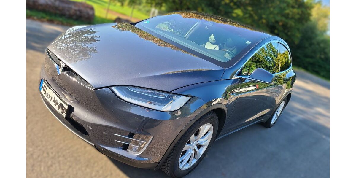 Tesla Model X 136.700 km 35.600 &euro; Kronberg 61476