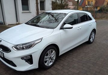 Kia ceed / Ceed 74.000 km 13.200 &euro; Aschaffenburg 63741