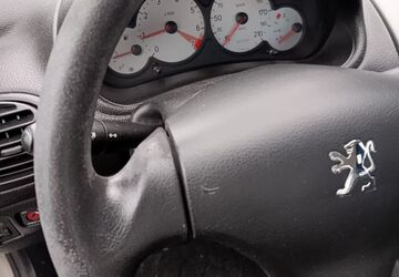 Peugeot 206 117.200 km 950 &euro; Aschaffenburg 63739