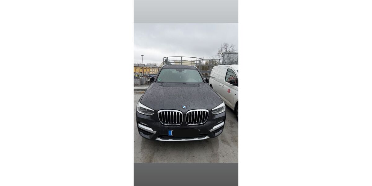 BMW X3 146.220 km 28.200 &euro; Frankfurt am Main 60389