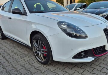 Alfa Romeo Giulietta Sport Navigation, Klima, Einparkhilfe 89.100 km 11.690 &euro; Rodgau 63110