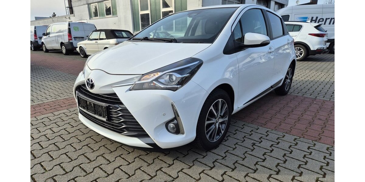 Toyota Yaris 1,5 Team D, Klima, PDC, Sitzheizung 98.400 km 10.690 &euro; Rodgau 63110