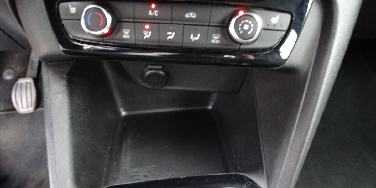 Opel Corsa F 1,2l Edition, Sitzheizung, Lenkradheizung, 56.945 km 9.890 &euro; Rodgau 63110