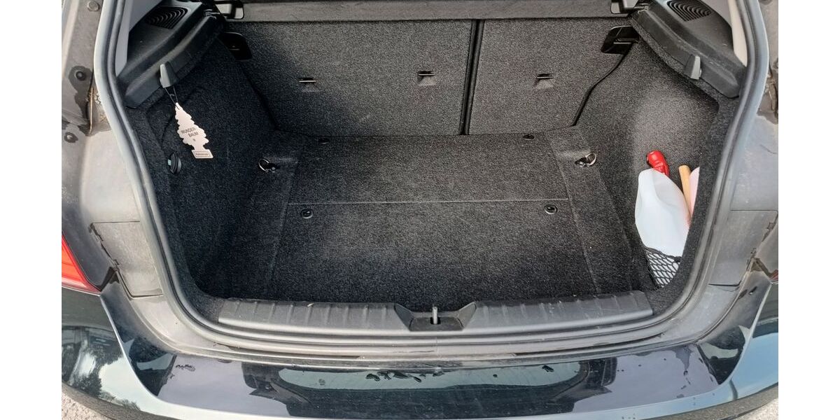 BMW 118 127.066 km 11.900 &euro; Frankfurt am Main 60385