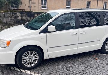 Lancia Voyager 203.000 km 8.999 &euro; Frankfurt 60318