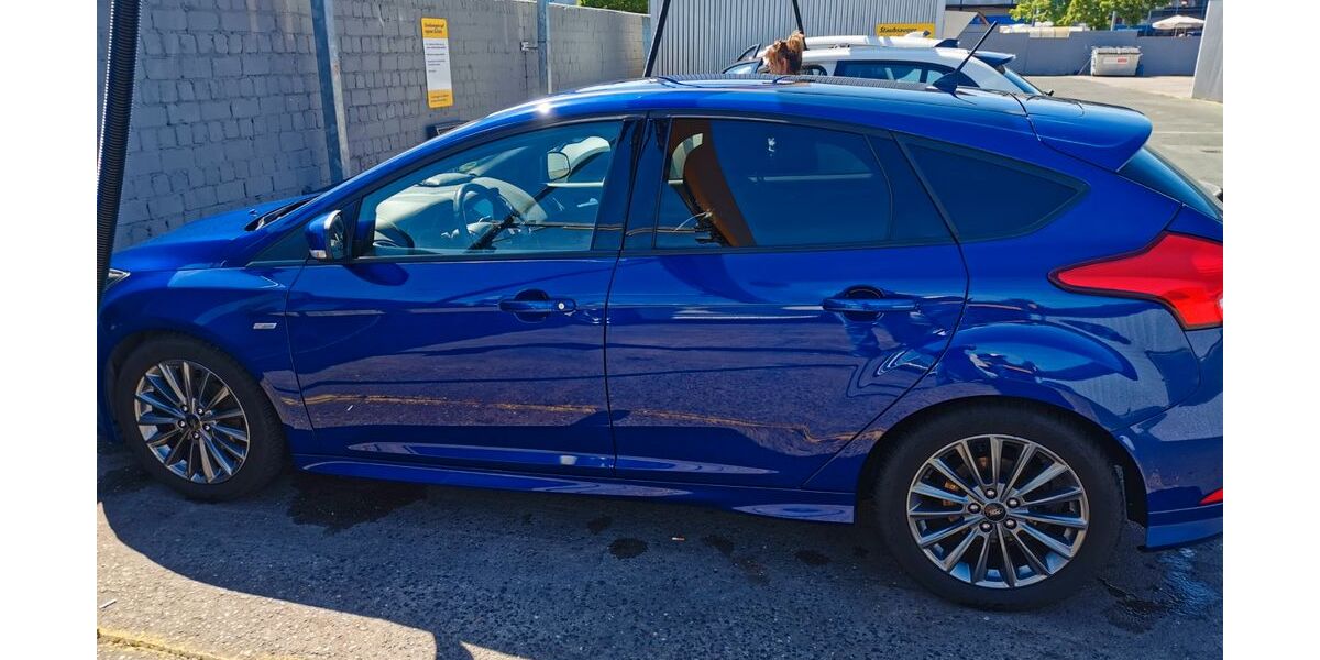 Ford Focus 99.800 km 8.800 &euro; Eschborn 65760