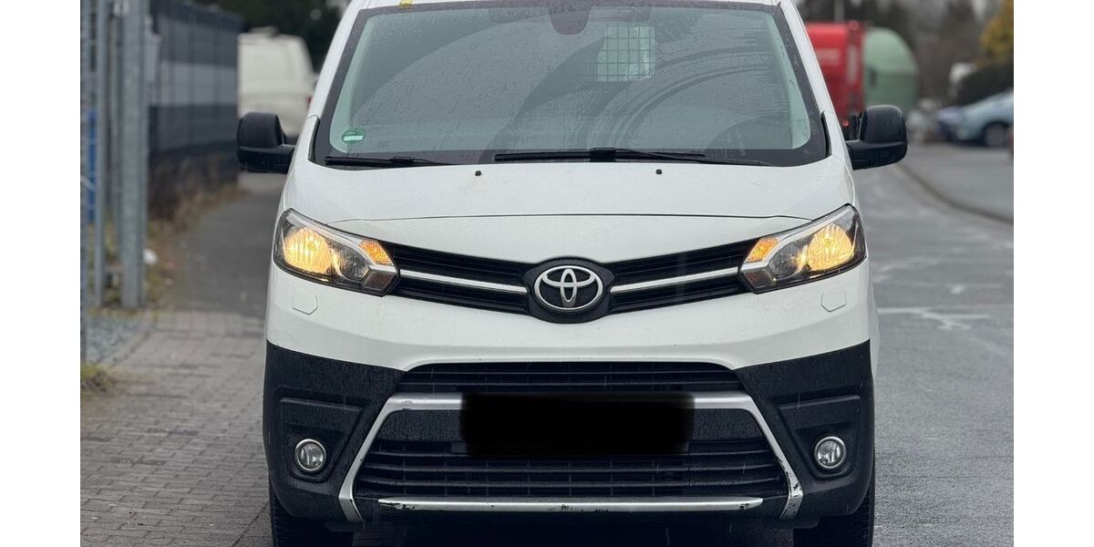 Toyota Proace (Verso) 142.000 km 11.450 &euro; Dieburg 64807