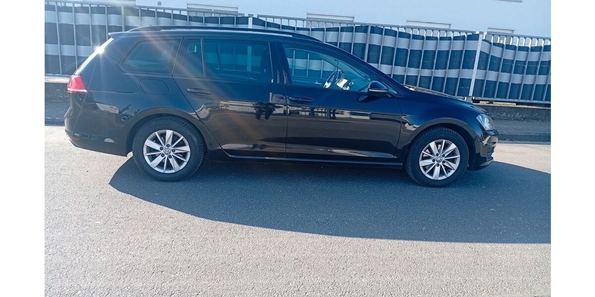 VW Golf 324.000 km 4.600 &euro; Hanau 63452