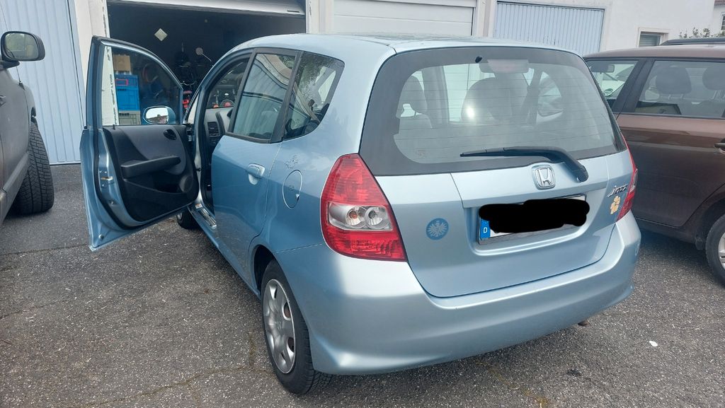 Honda Jazz 124.000 km 2.500 &euro; Neu-Isenburg 63263