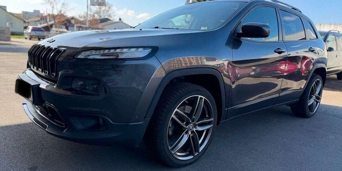 Jeep Cherokee 127.423 km 9.999 &euro; Frankfurt am Main 60386