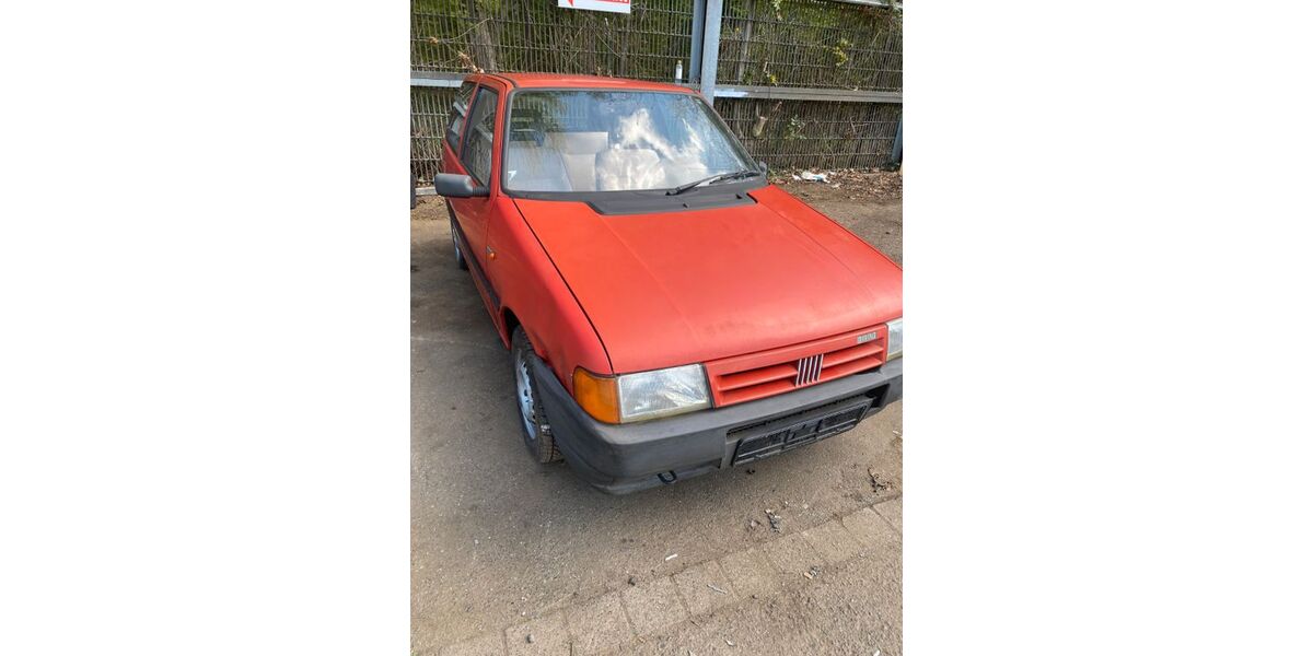 Fiat Uno 57.000 km 5.500 &euro; Hanau 63457