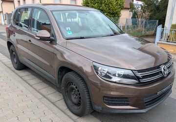 VW Tiguan 258.000 km 7.600 &euro; Niedernberg 63843