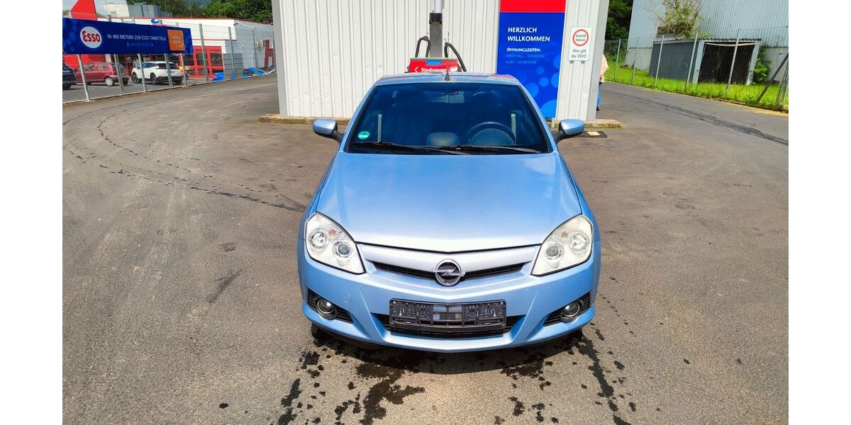 Opel Tigra 141.000 km 600 &euro; Büdingen 63654