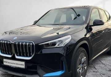 BMW iX1 18.196 km 31.949 &euro; Frankfurt 60314