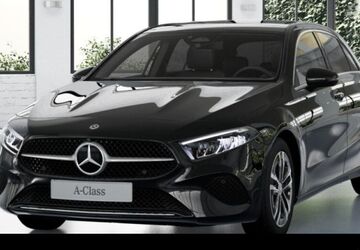Mercedes-Benz A 180 9.900 km 32.450 &euro; Frankfurt 60599
