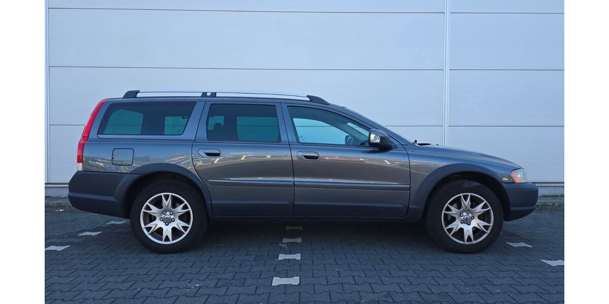 Volvo XC70 250.562 km 9.499 &euro; Frankfurt 60316