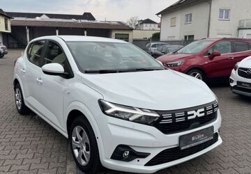 Dacia Sandero 1.200 km 14.900 &euro; Hanau 63452