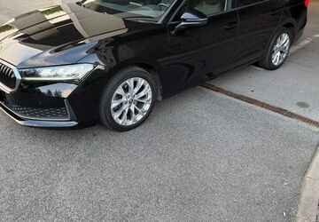 Skoda Superb 116.000 km 31.000 &euro; Aschaffenburg 63743