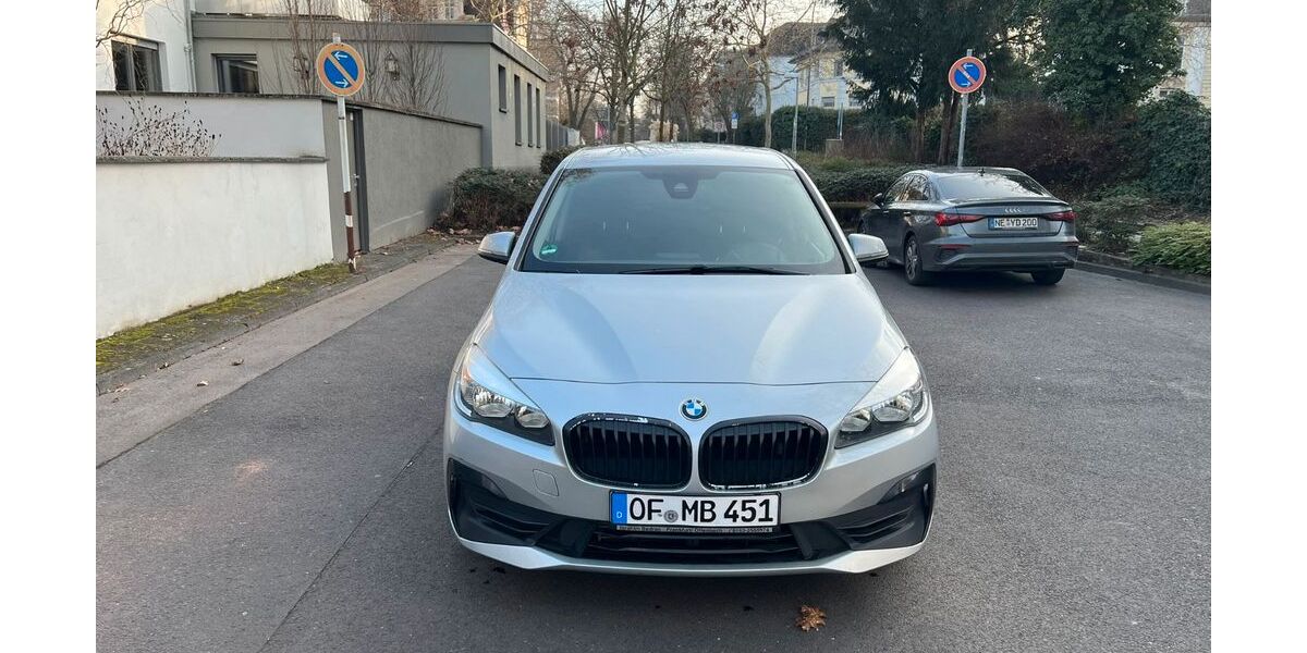 BMW 218 270.000 km 6.900 &euro; Offenbach 63071
