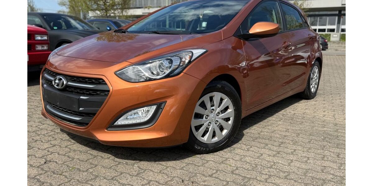 Hyundai i30 75.659 km 6.799 &euro; Hanau 63452