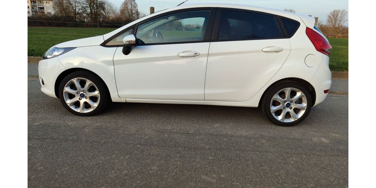 Ford Fiesta 207.850 km 2.500 &euro; Sulzbach Ts. 65843