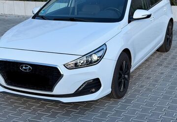 Hyundai i30 82.000 km 11.700 &euro; Karben 61184