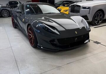 Ferrari 812 13.500 km 479.899 &euro; Frankfurt am Main 60326